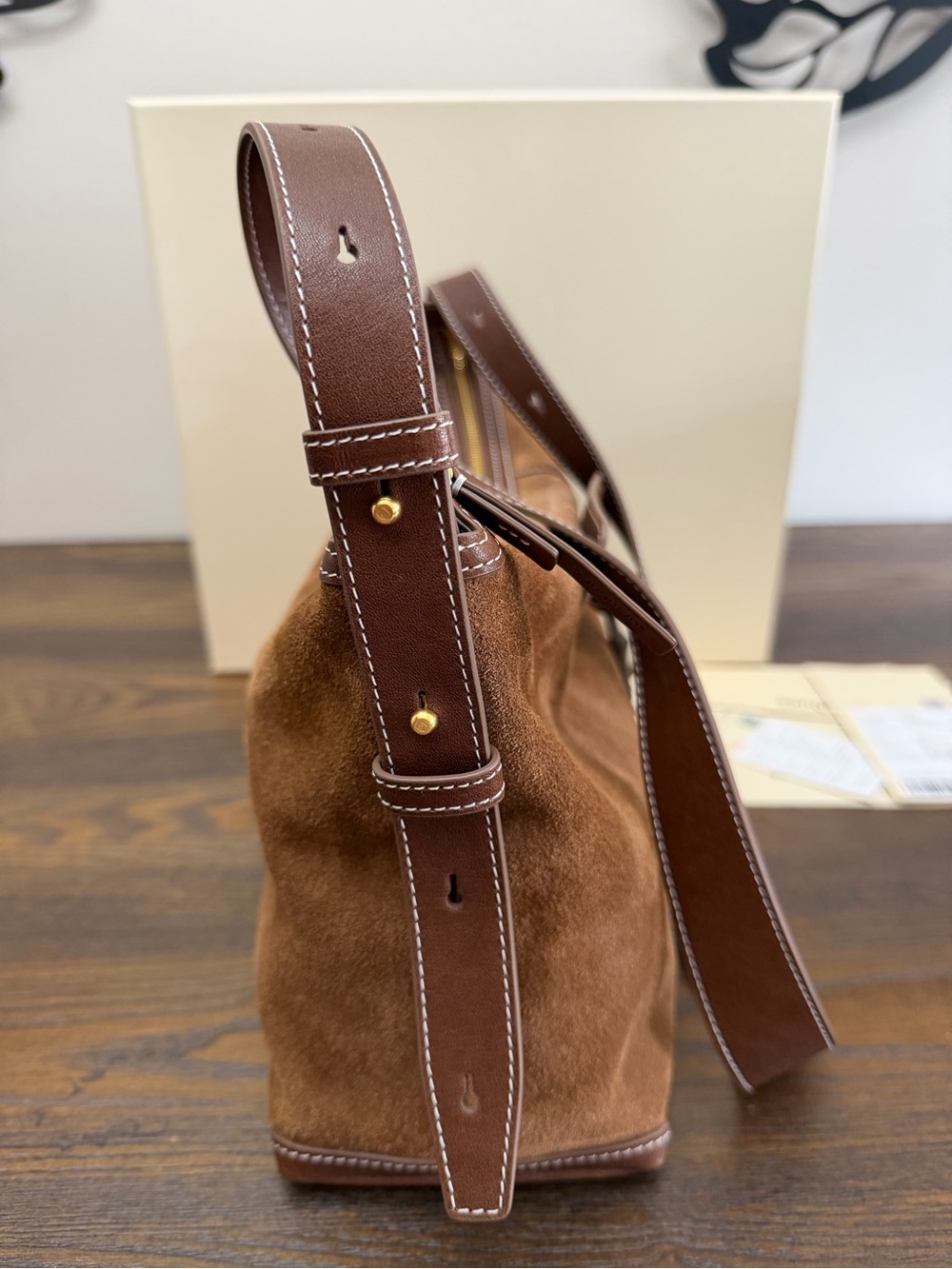 Large Yore Hobo Bag (Minimal Version) - Sandal Suede - Picture 8 of 13